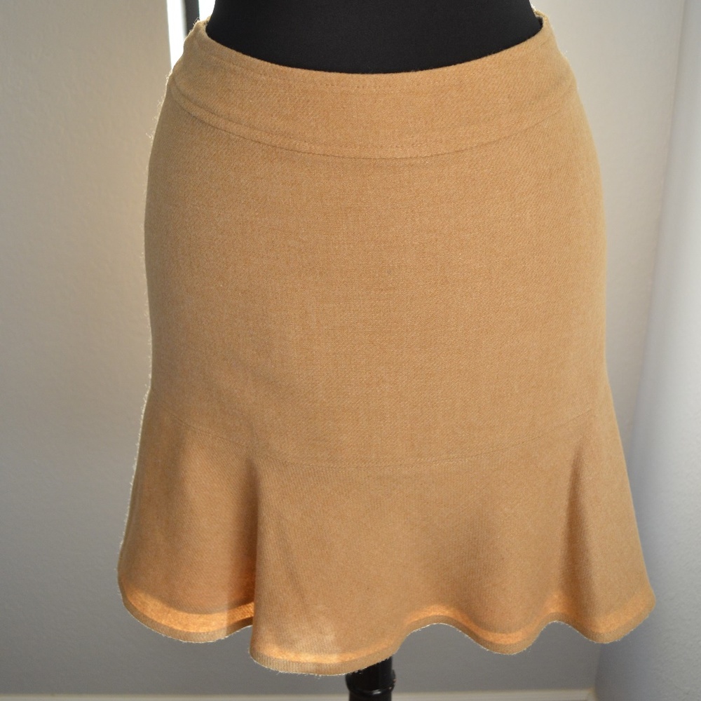 Gap Size 2 Skirt Women’s Tan Flare Bottom NWOT